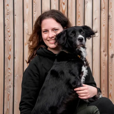 Solveig mit Dyn | Kompass Hund | Deine Hundeschule in Hamburg, Hannover und online